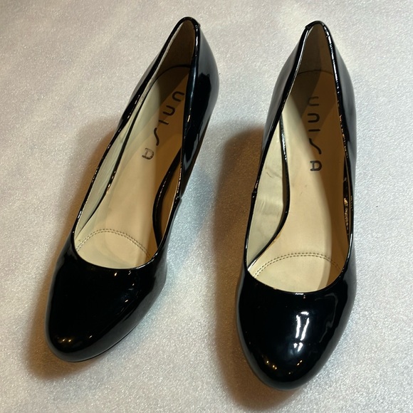 Unida patent pumps. Low heel. - Picture 1 of 4